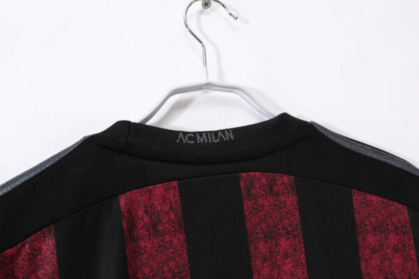 AC Milan Home Kit Retro 15-16 - Image 11