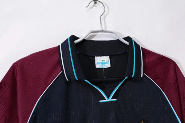 West Ham United Home Kit Retro 1999 - Image 4