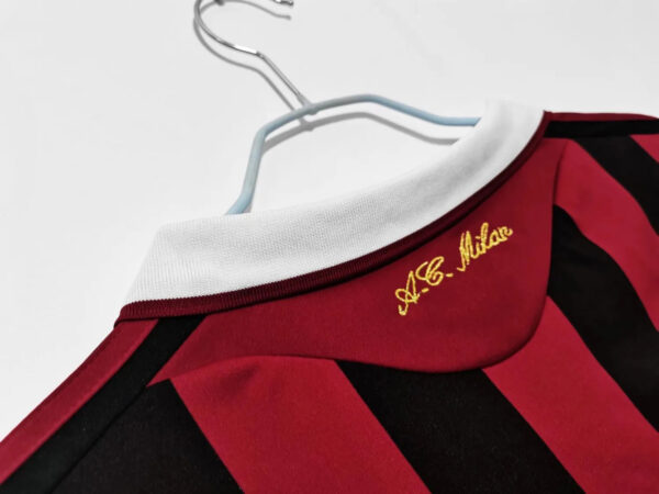 AC Milan Home Kit Retro 09-10 - Image 7