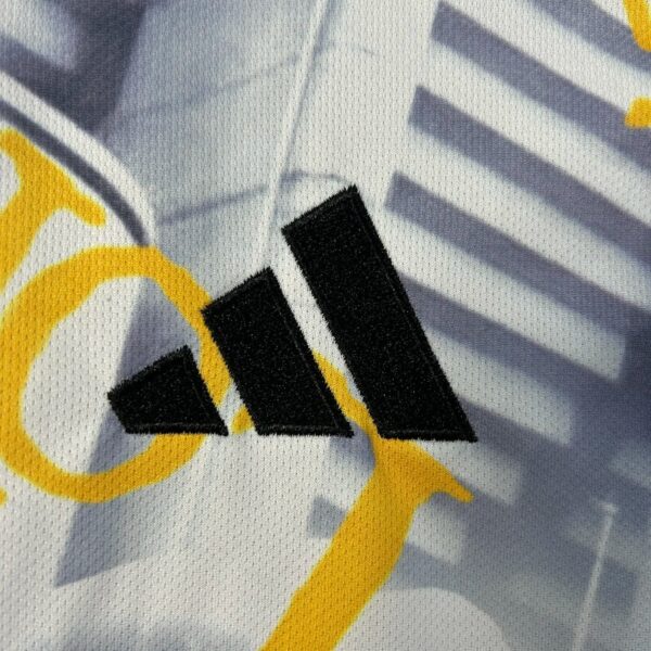 25-26 Real Madrid Special Kit - Image 3
